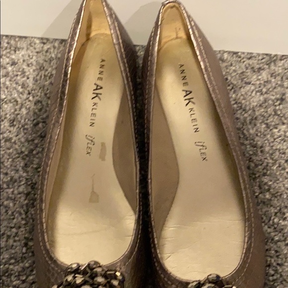 Anne Klein flats - Picture 2 of 4
